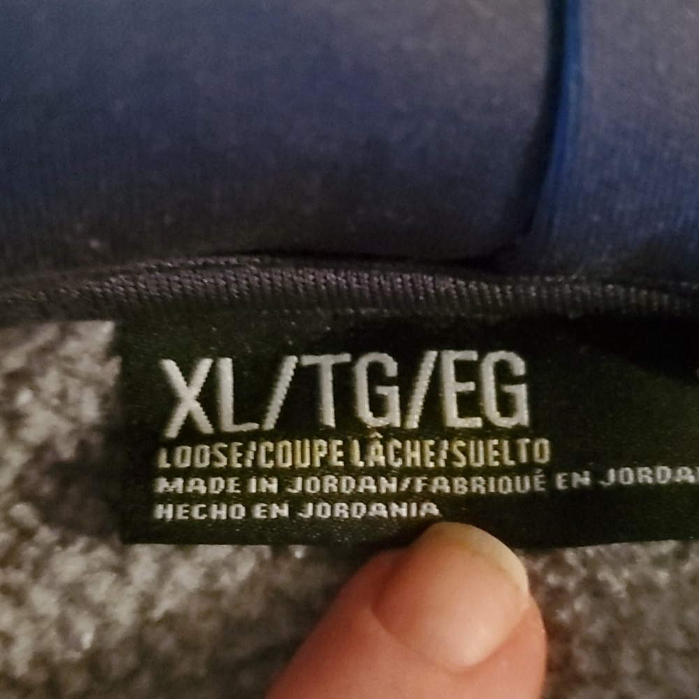 A underarmor hoodie grey with stripes